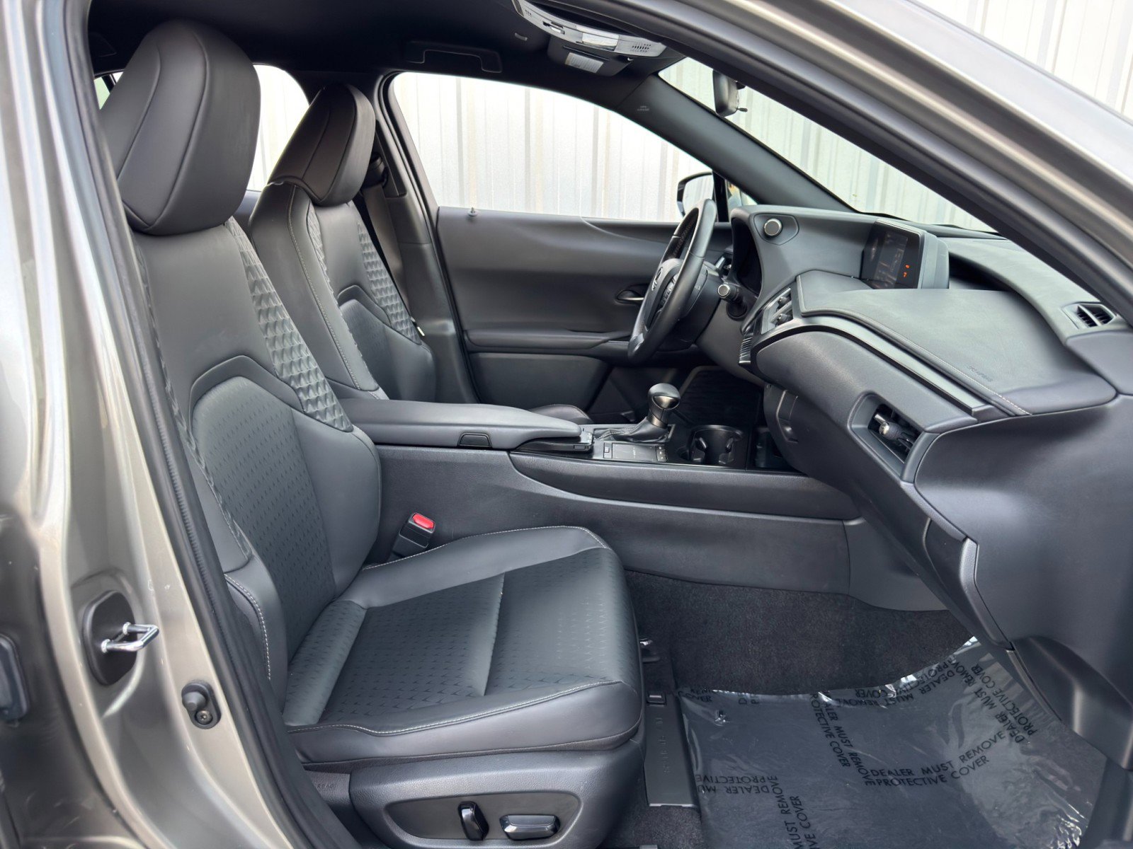 Used 2022 Lexus UX 200 image 13