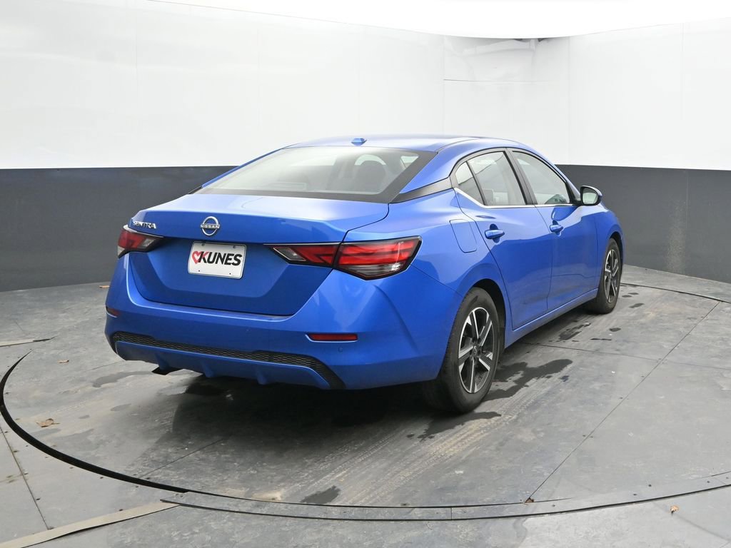 Used 2025 Nissan Sentra SV FWD image 11