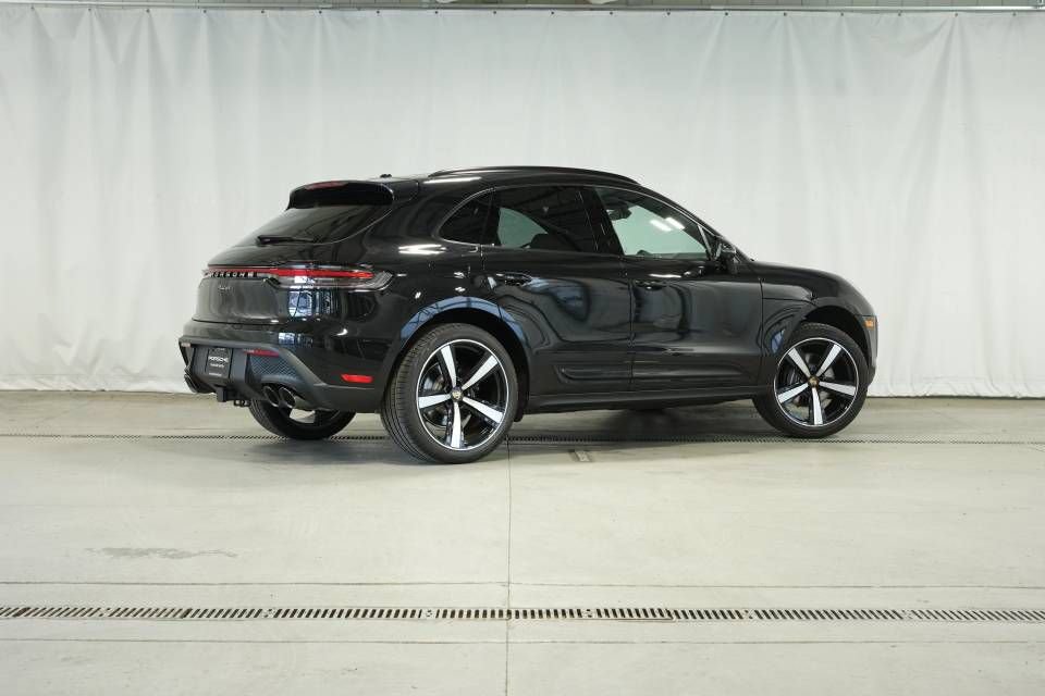 New 2026 Porsche Macan AWD/4WD image 7