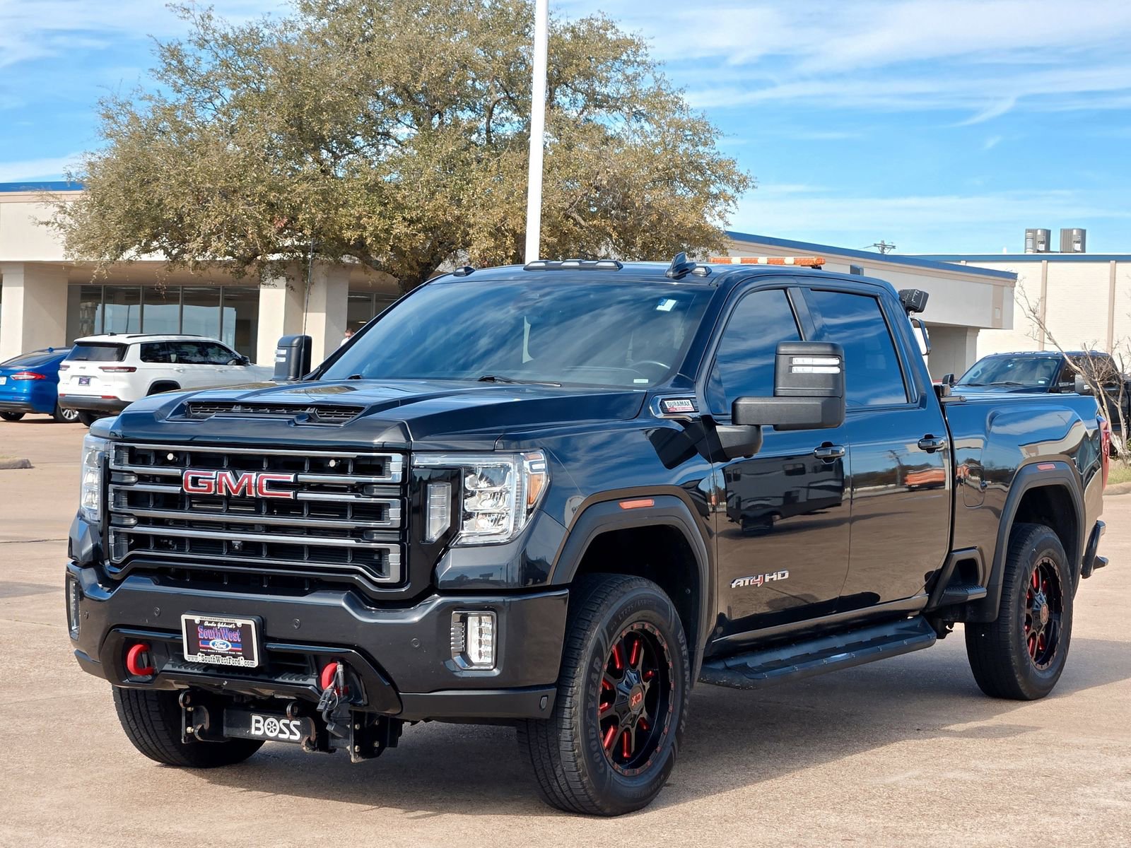 Used 2020 GMC Sierra 2500 AT4 w/ AT4 Premium Package image 7