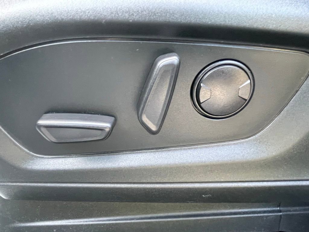 Used 2022 Ford Explorer XLT image 29