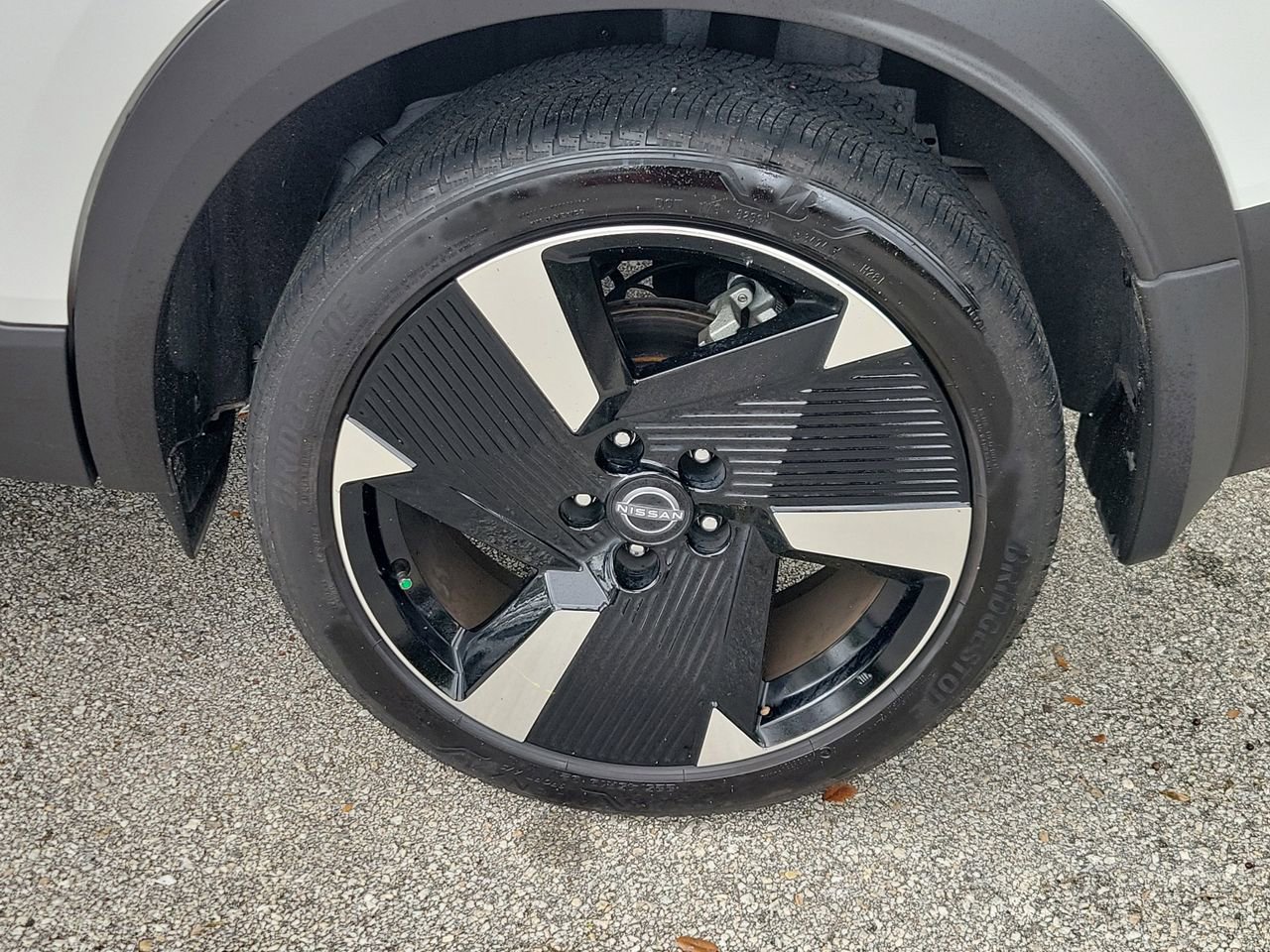 Used 2025 Nissan Kicks SR image 5