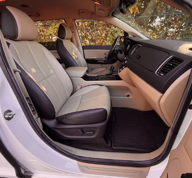 Used 2015 Kia Sedona SX FWD image 24