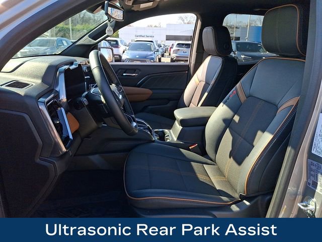 Used 2025 GMC Canyon AT4 image 17