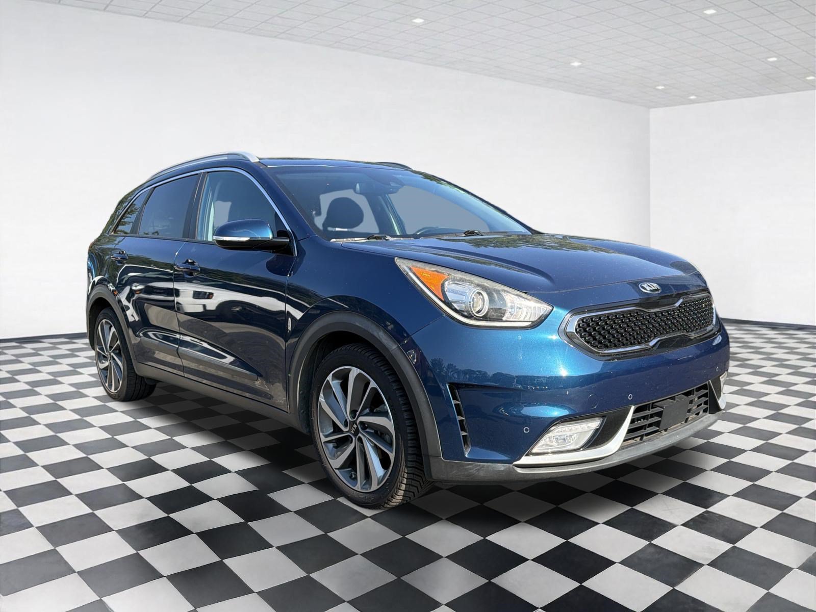 Used 2018 Kia Niro Touring FWD image 3