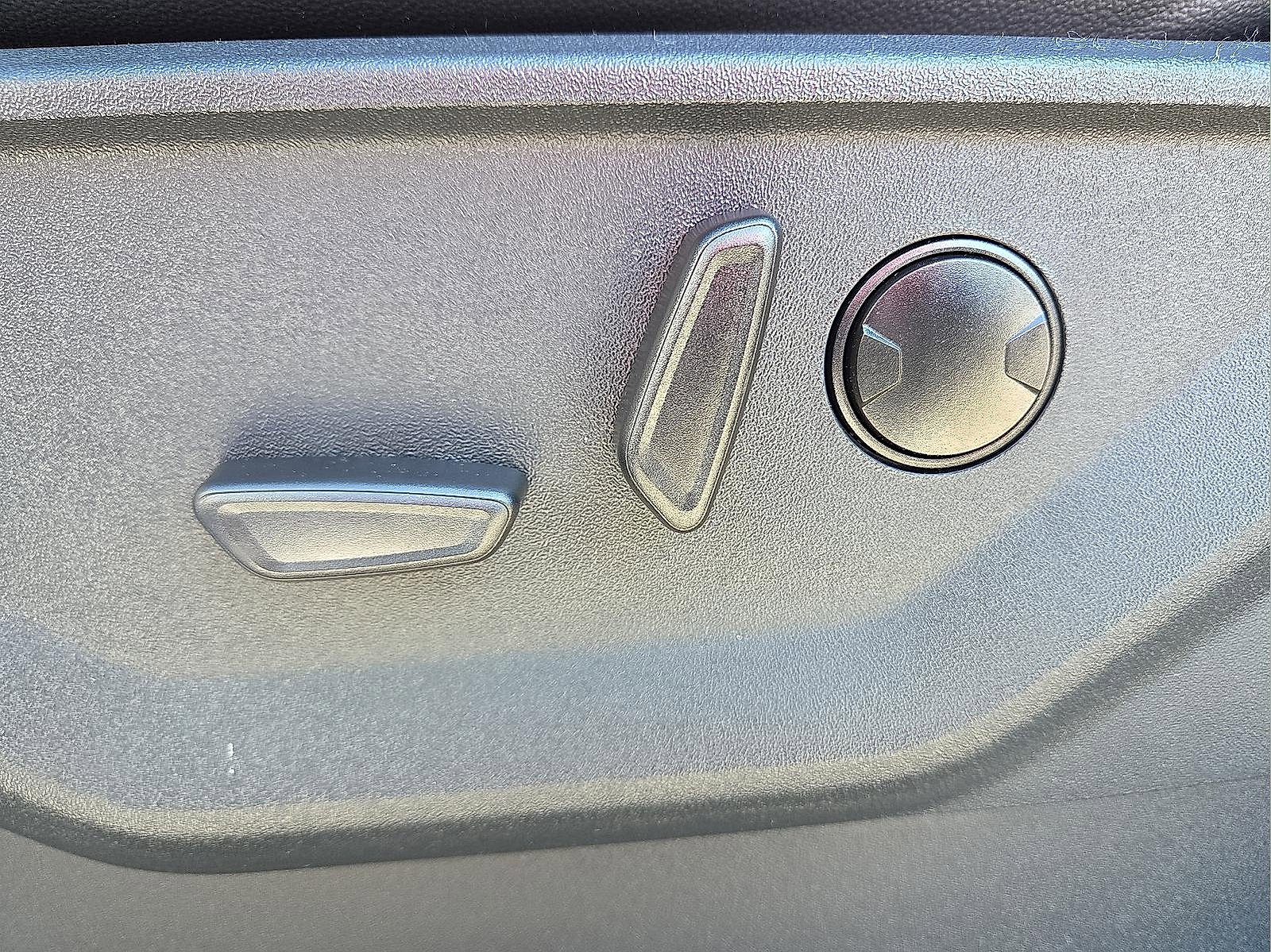 New 2026 Ford F250 Lariat image 16