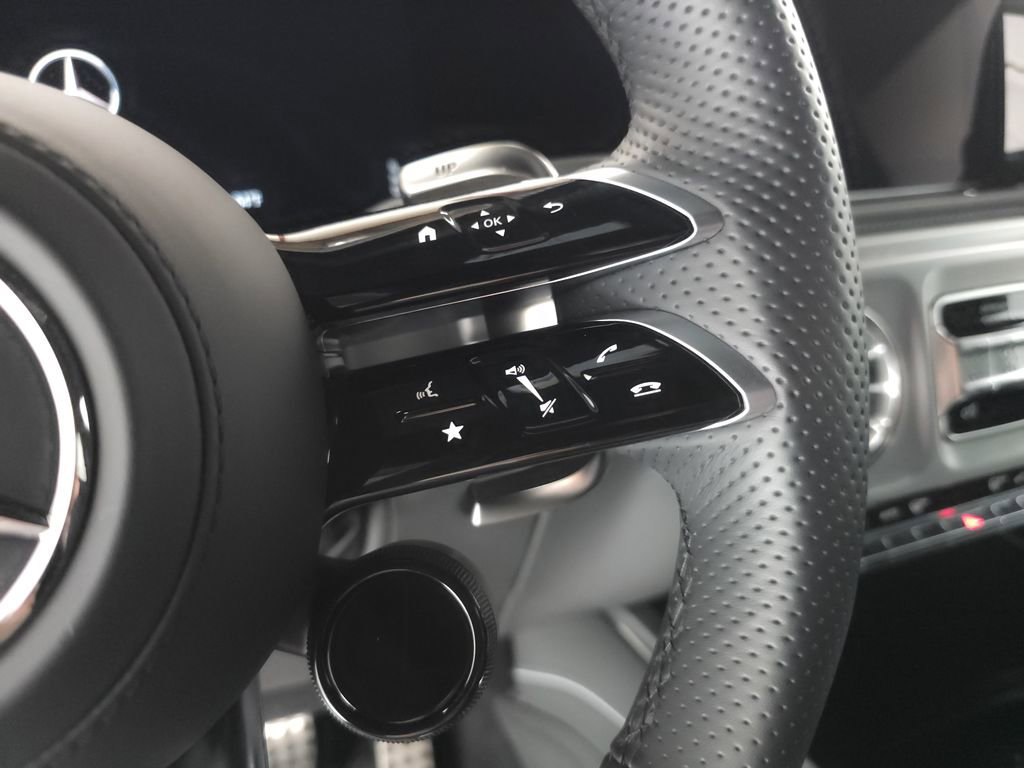 Used 2025 Mercedes-Benz G 63 AMG 4MATIC image 13