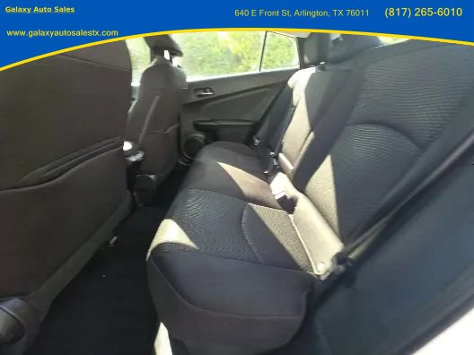 Used 2021 Toyota Prius LE image 11