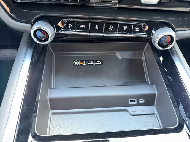 New 2026 Chevrolet Suburban High Country AWD/4WD image 24