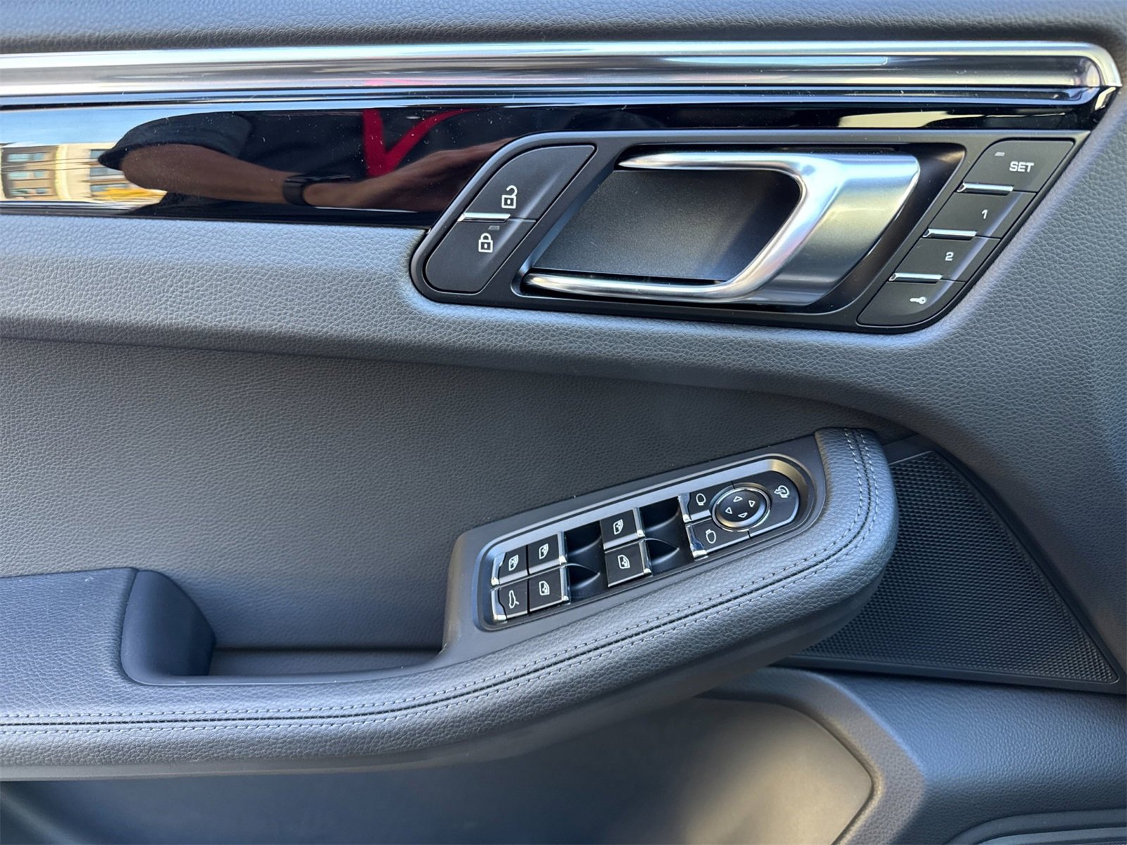 New 2026 Porsche Macan image 12