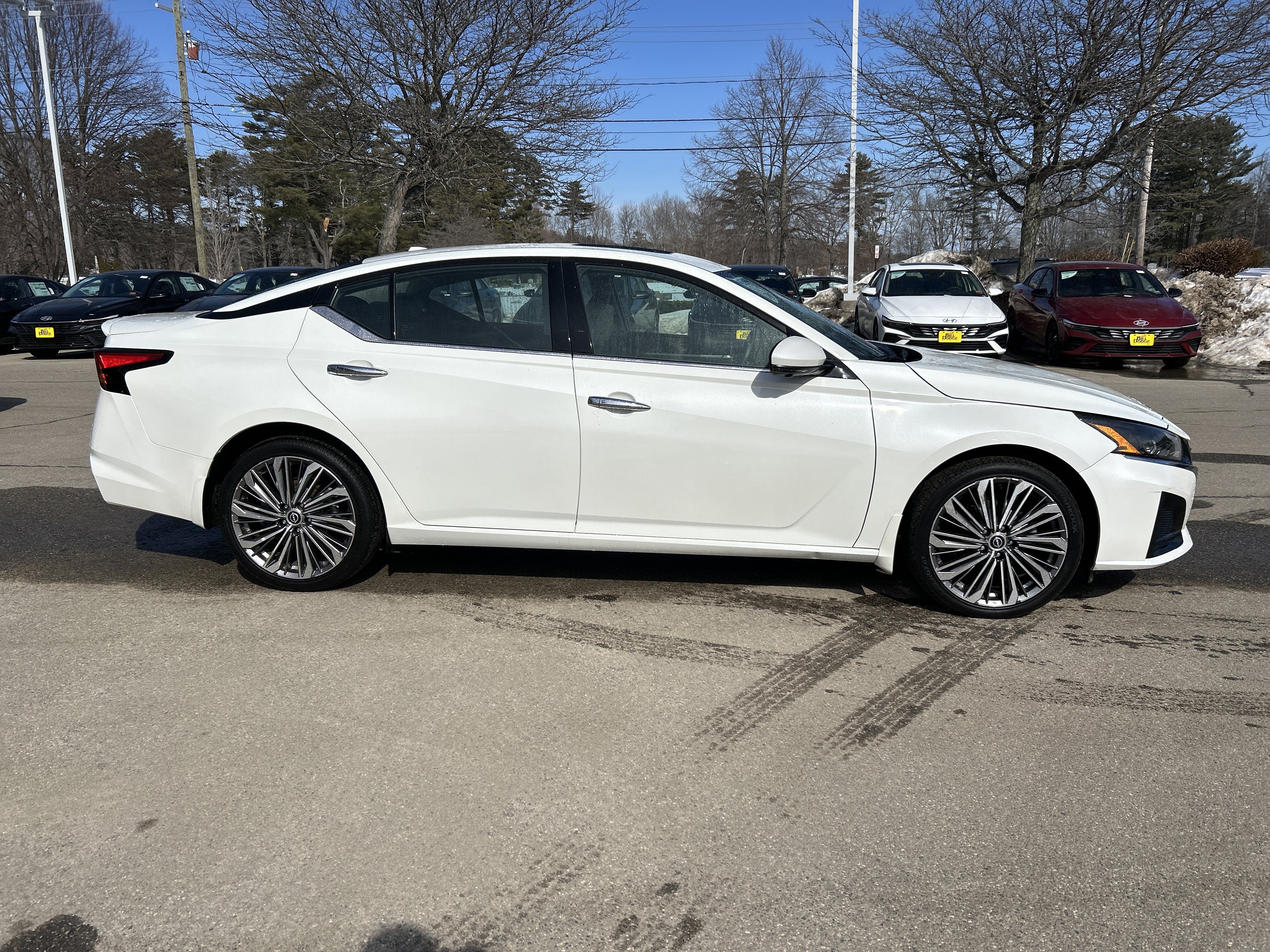 Used 2023 Nissan Altima 2.5 SL image 4