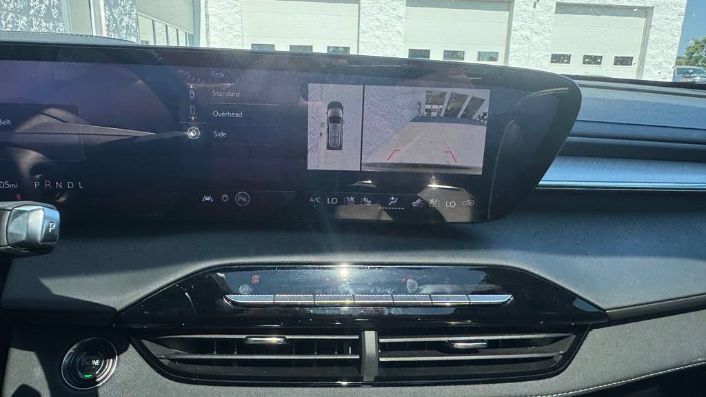 Used 2025 Buick Enclave Avenir w/ LPO, Floor Liner Package FWD image 27