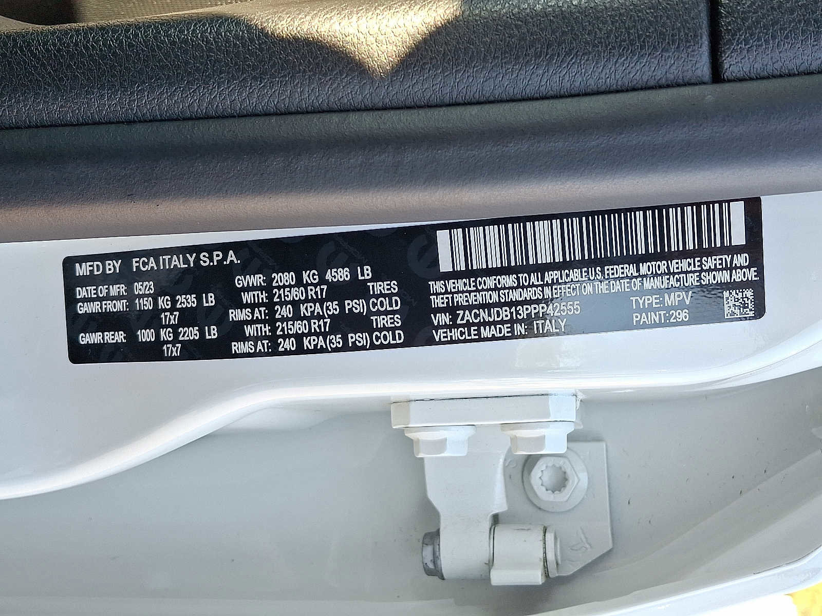 Certified 2023 Jeep Renegade Latitude w/ Sun & Fun Group image 29