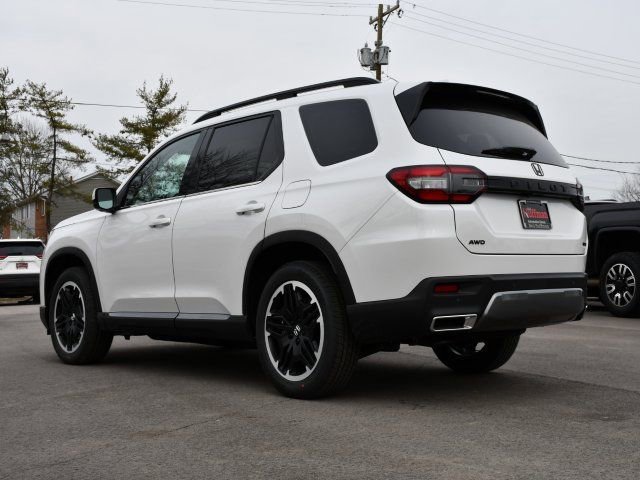 New 2026 Honda Pilot Touring image 5