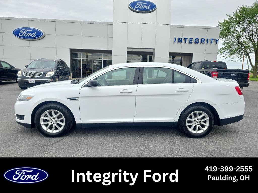 Used 2013 Ford Taurus SE FWD image 1