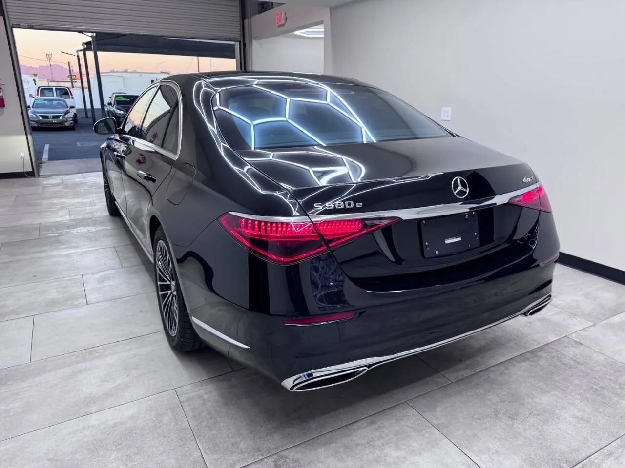 Used 2023 Mercedes-Benz S 580e 4MATIC Sedan w/ Warmth & Comfort Package image 2