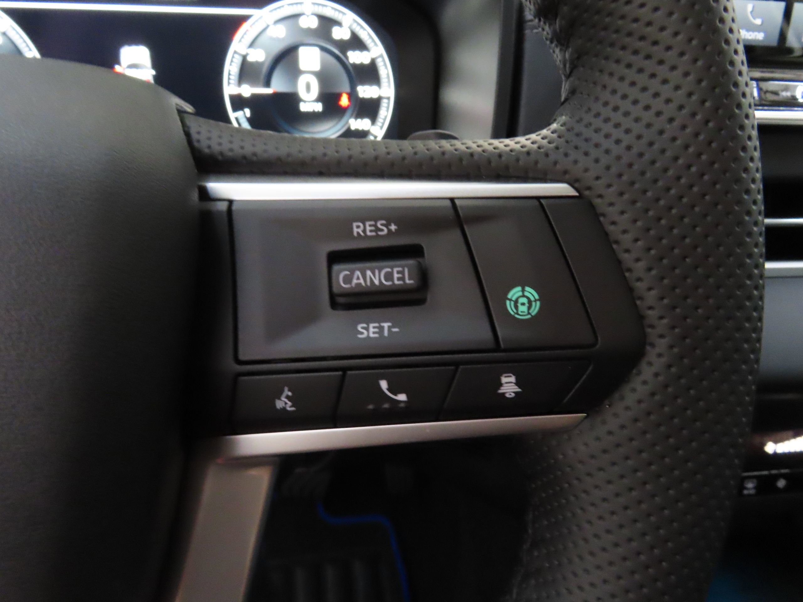 New 2025 Mitsubishi Outlander SE image 12