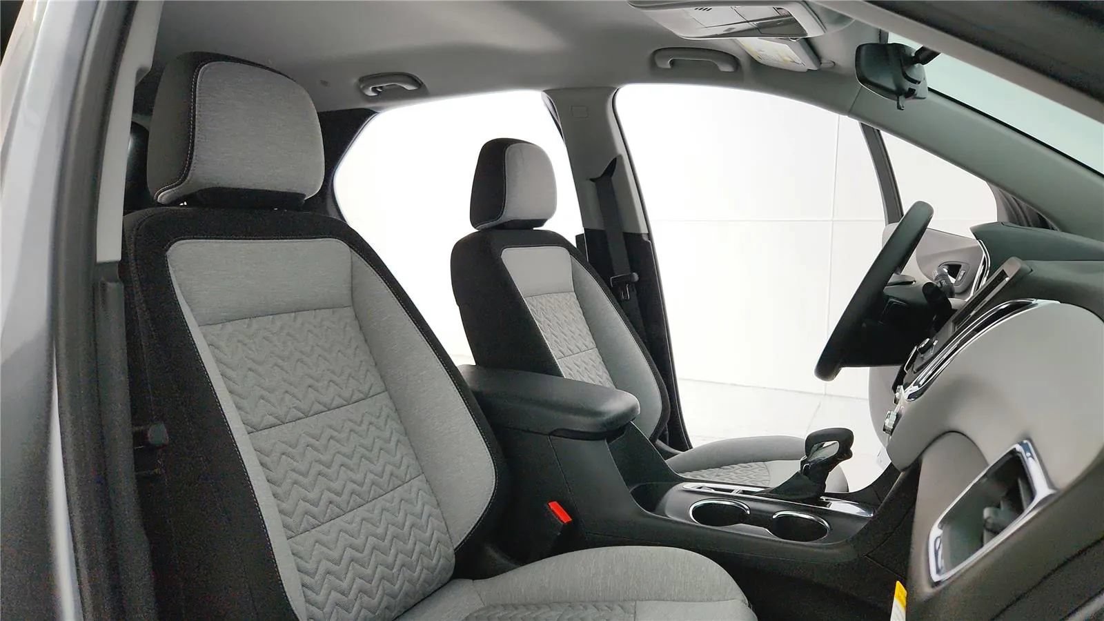 Used 2023 Chevrolet Equinox LS w/ LS Convenience Package FWD image 48
