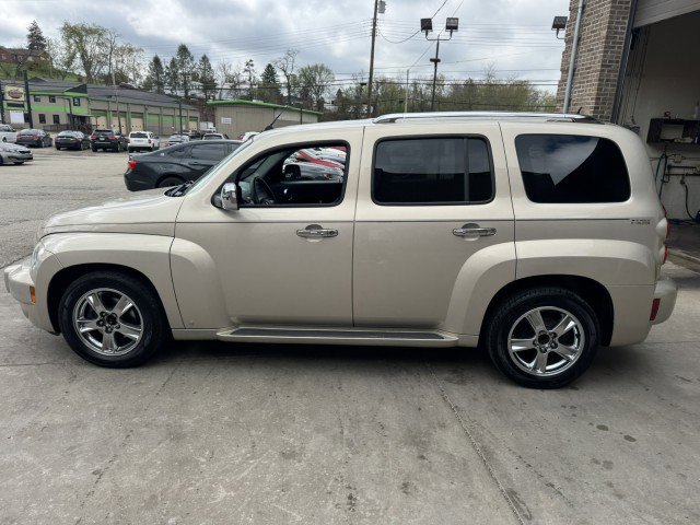 Used 2009 Chevrolet HHR LT FWD image 6