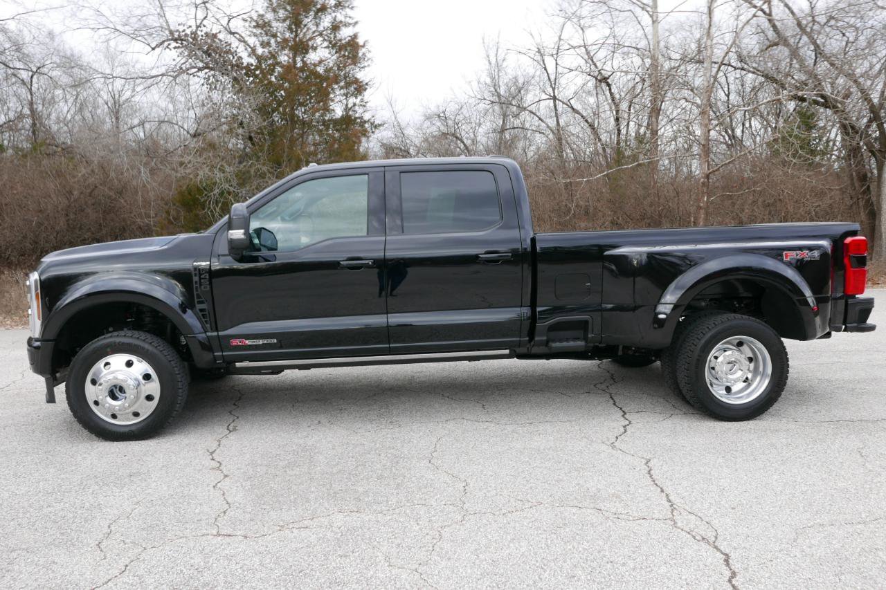Used 2026 Ford F450 Platinum w/ FX4 Off-Road Package image 9