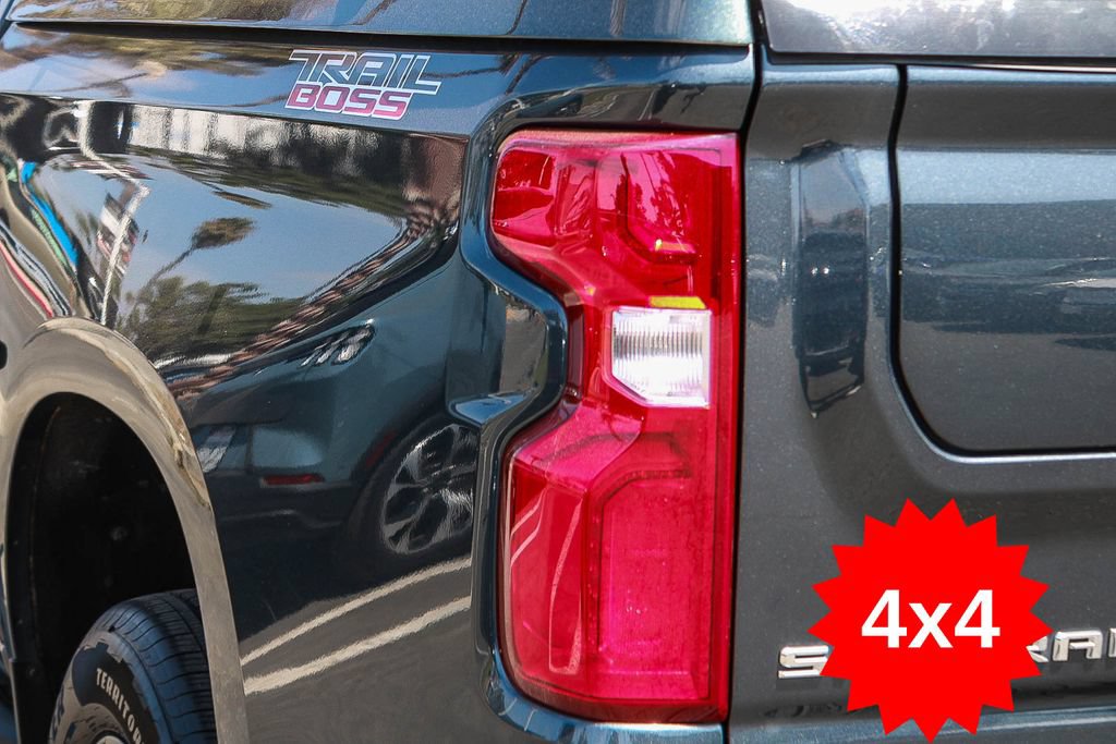 Used 2021 Chevrolet Silverado 1500 LT Trail Boss w/ Convenience Package II AWD/4WD image 7