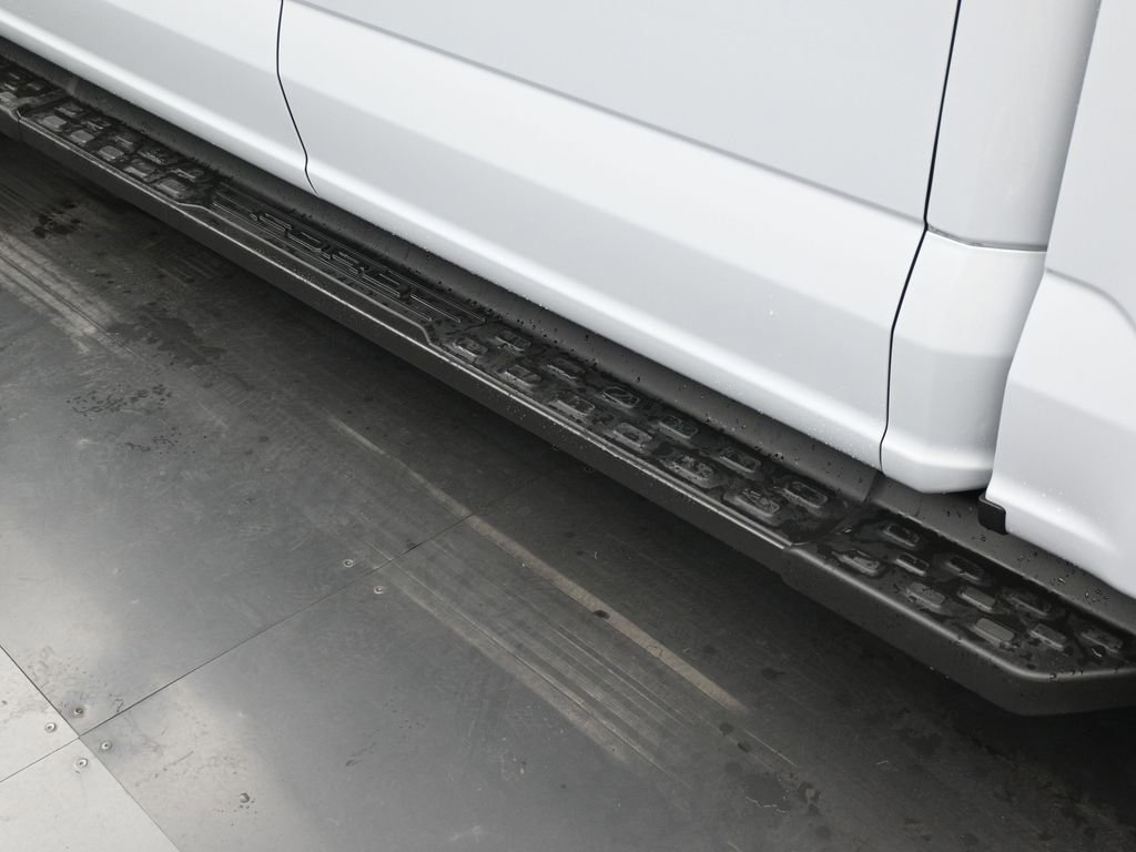 New 2025 Ford F150 Lightning Platinum w/ Dark Elements Package image 30