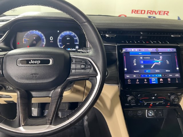 Used 2024 Jeep Grand Cherokee L Limited RWD image 18
