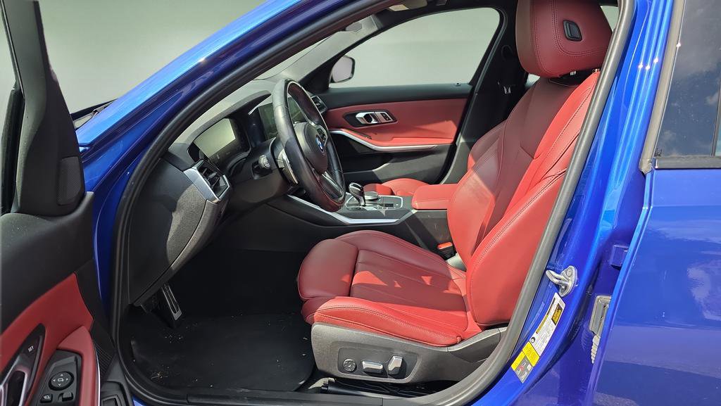 Used 2022 BMW 330e xDrive w/ M Sport Package image 10