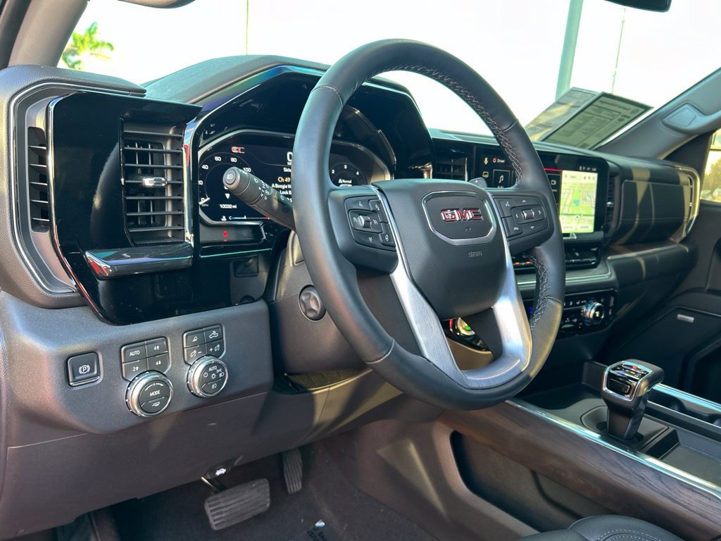 Used 2026 GMC Sierra 1500 SLT AWD/4WD image 24