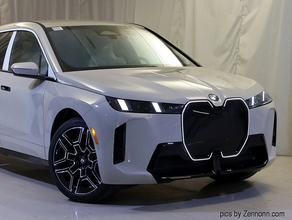 New 2026 BMW iX xDrive45 w/ M Sport Package image 2