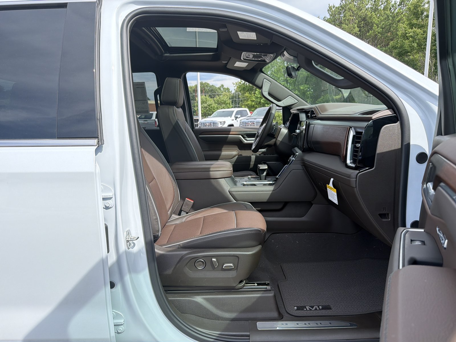 Used 2026 GMC Sierra 1500 Denali AWD/4WD image 33