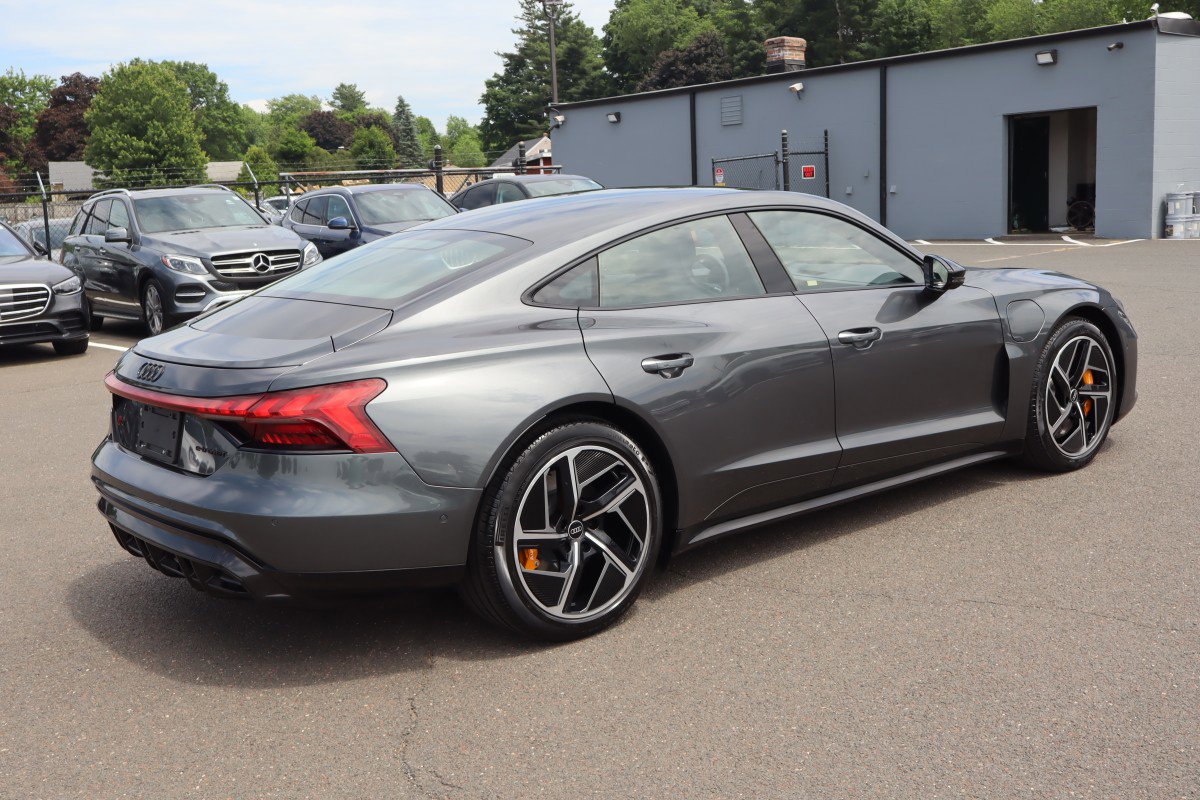 Used 2023 Audi RS e-tron GT w/ Carbon Performance Package AWD/4WD image 5