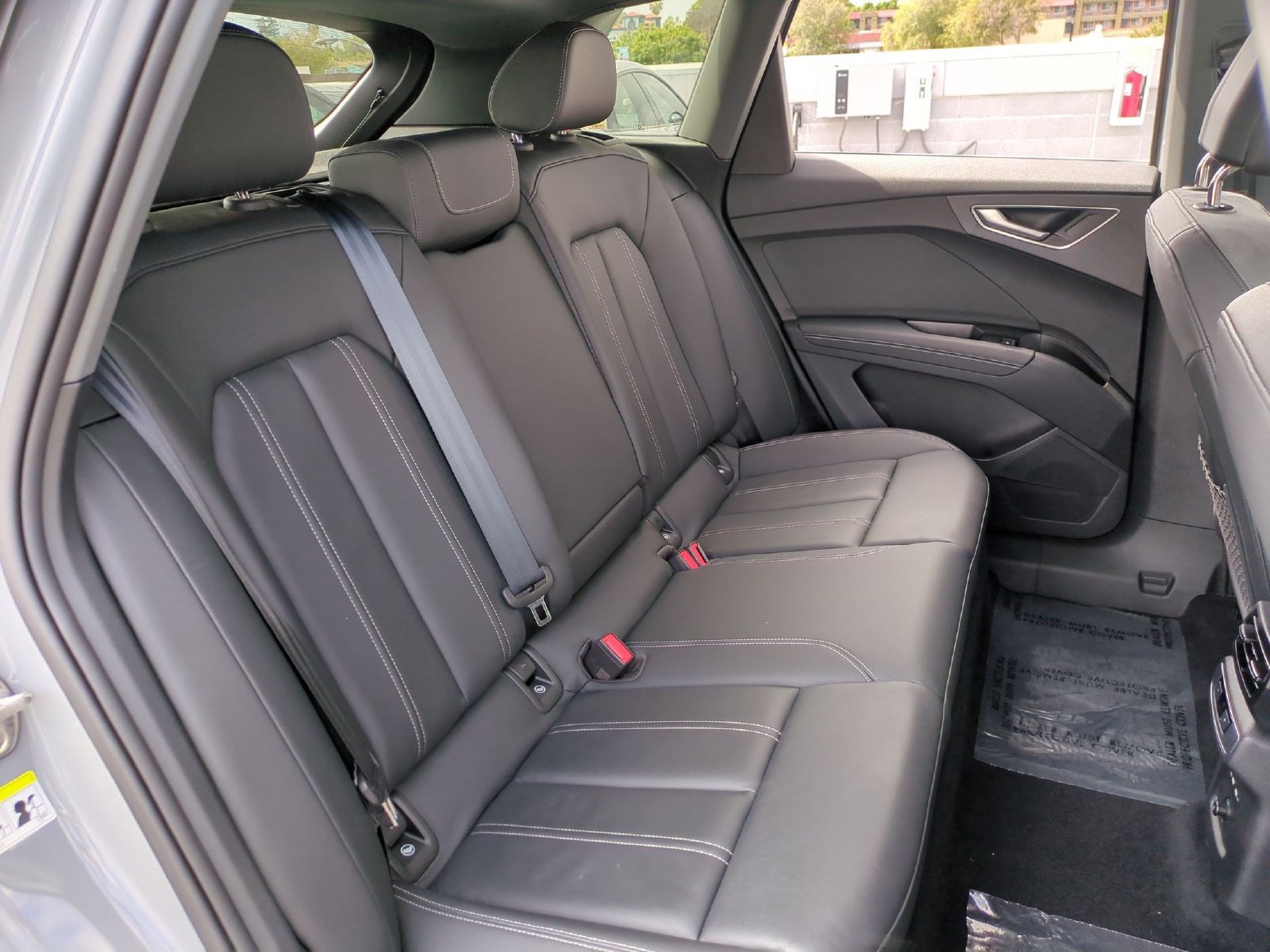 Used 2023 Audi Q4 e-tron Premium w/ Convenience Package AWD/4WD image 28