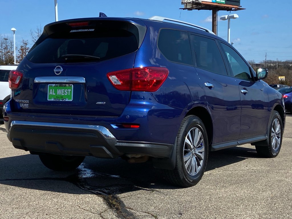 Used 2020 Nissan Pathfinder S image 5