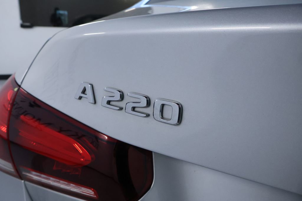 Used 2022 Mercedes-Benz A 220 4MATIC w/ Premium Package Lite image 10