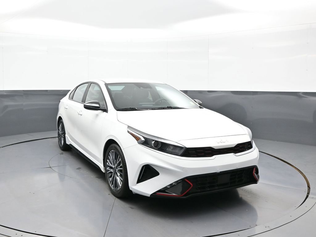 Certified 2024 Kia Forte GT-Line FWD image 3