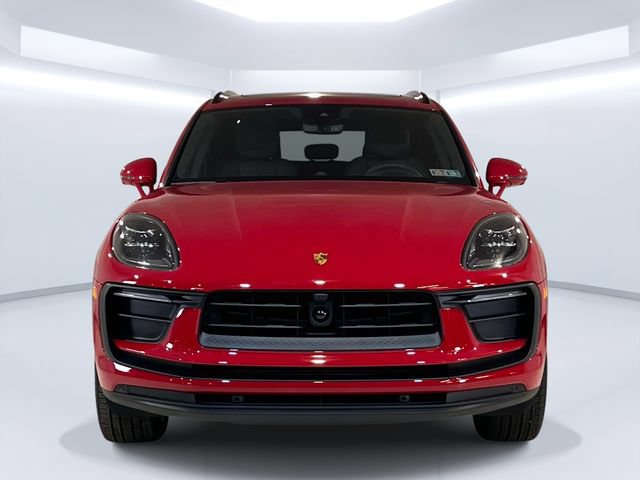 New 2026 Porsche Macan AWD/4WD image 2