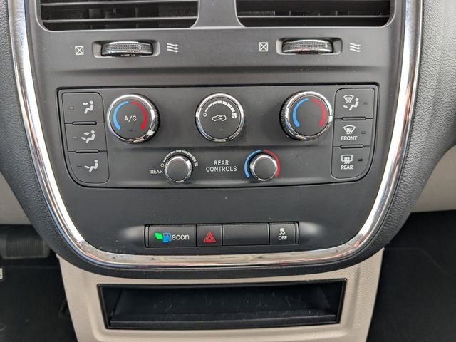 Used 2016 Dodge Grand Caravan SE w/ Quick Order Package 29E SE FWD image 26