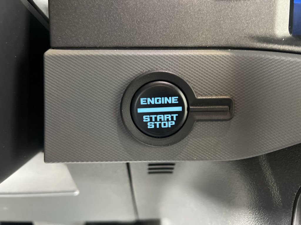 Used 2024 Ford Bronco Black Diamond AWD/4WD image 18