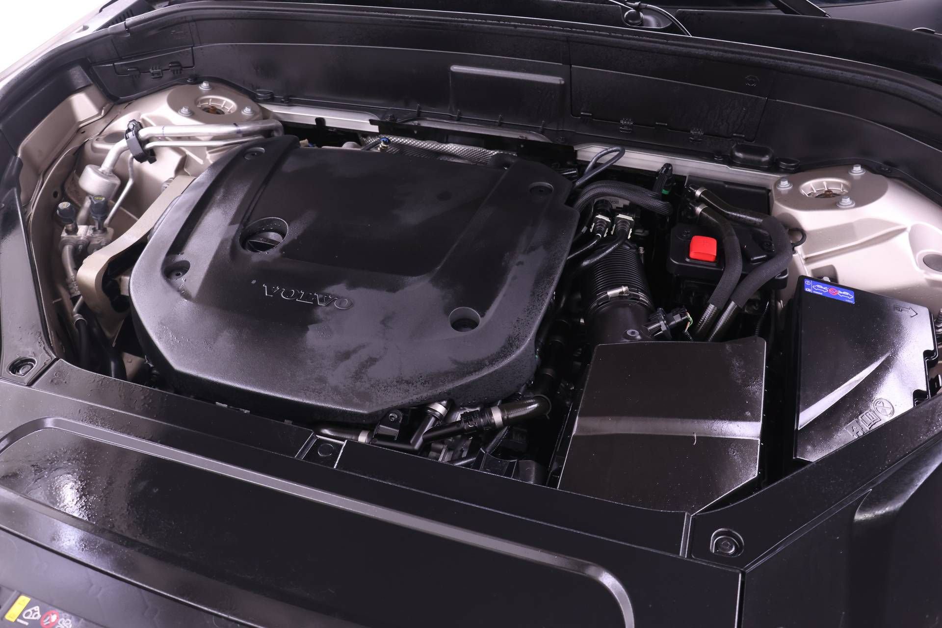 Certified 2024 Volvo XC90 B6 Plus AWD/4WD image 23