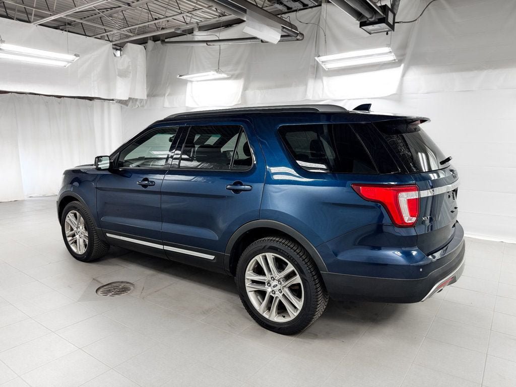 Used 2016 Ford Explorer XLT w/ Equipment Group 202A AWD/4WD image 3