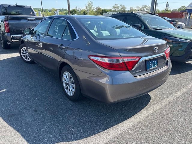 Used 2015 Toyota Camry LE FWD image 5