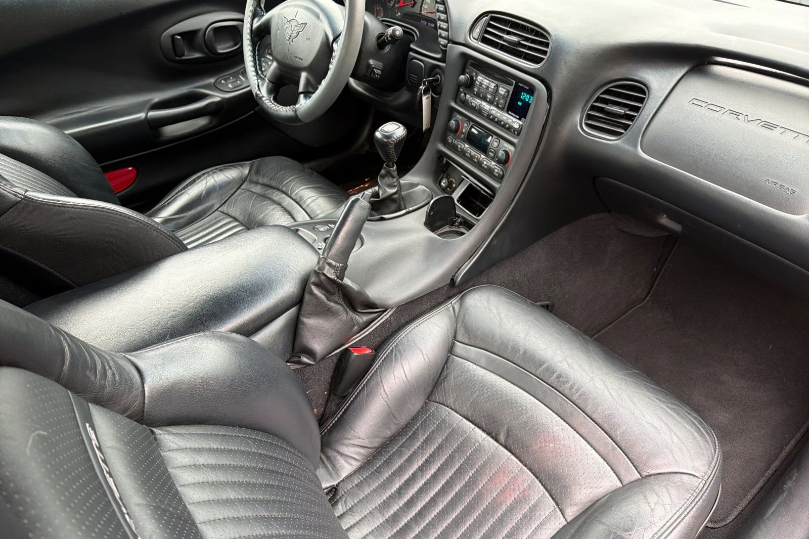 Used 2003 Chevrolet Corvette Convertible w/ Preferred Equipment Group1 image 13