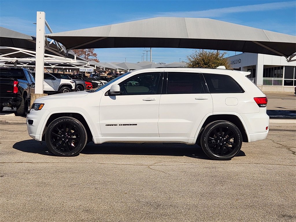Used 2020 Jeep Grand Cherokee Altitude image 4