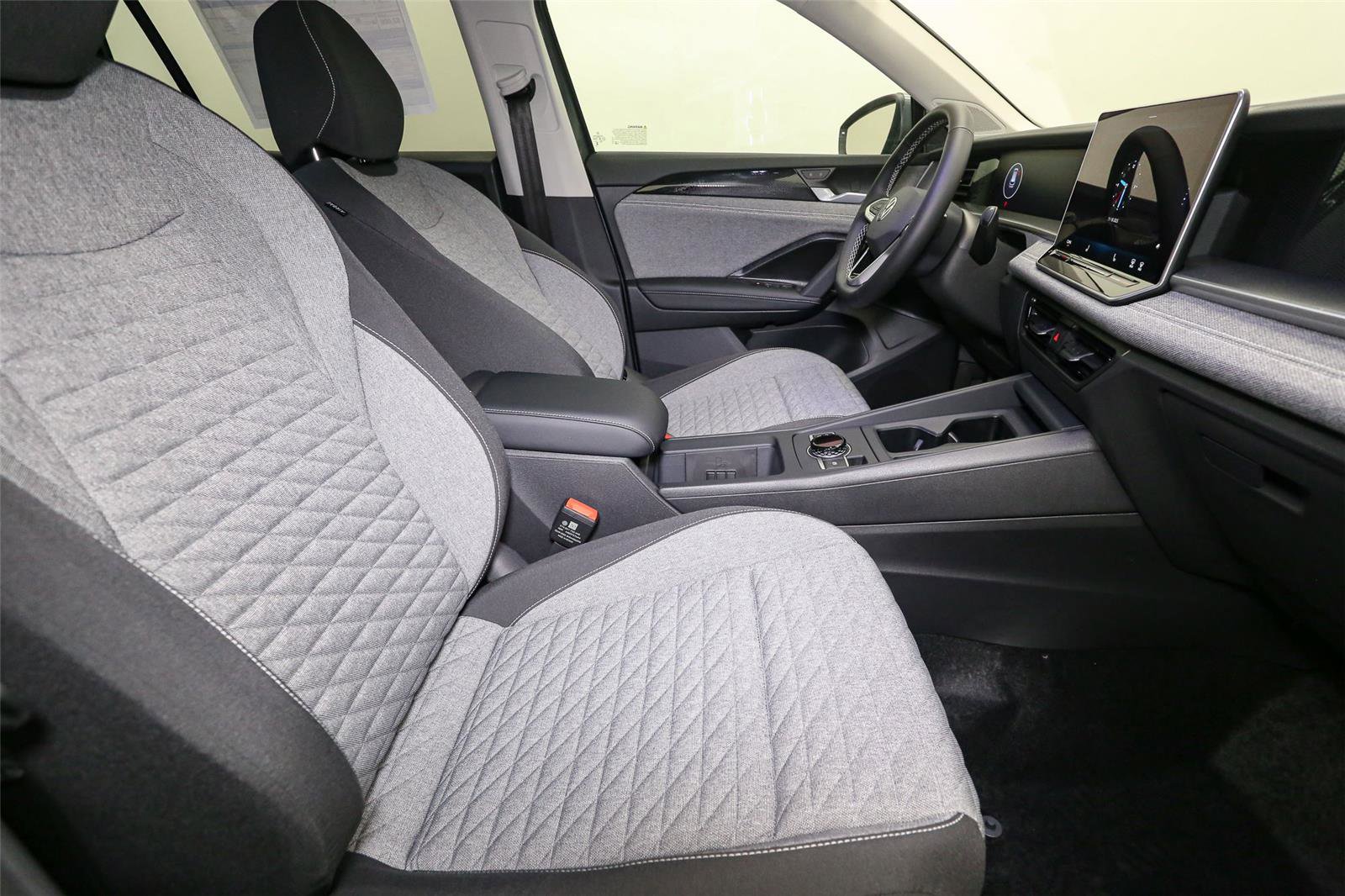 New 2026 Volkswagen Tiguan S AWD/4WD image 13