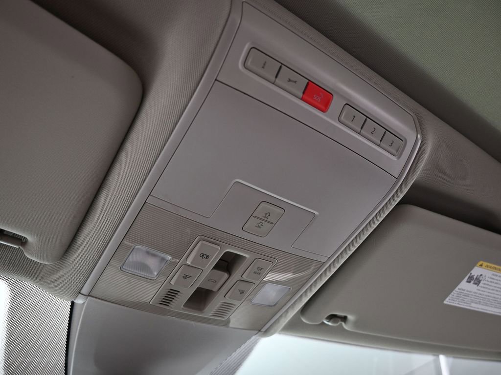 Used 2018 Volkswagen Atlas SEL Premium image 23