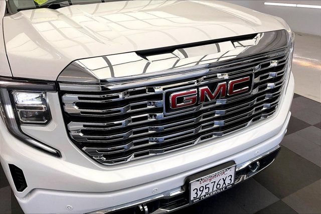 Used 2023 GMC Sierra 1500 Denali w/ Denali Carbonpro Edition AWD/4WD image 30