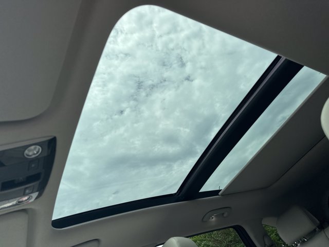 Certified 2022 Kia Sorento S w/ Panoramic Sunroof Package FWD image 38