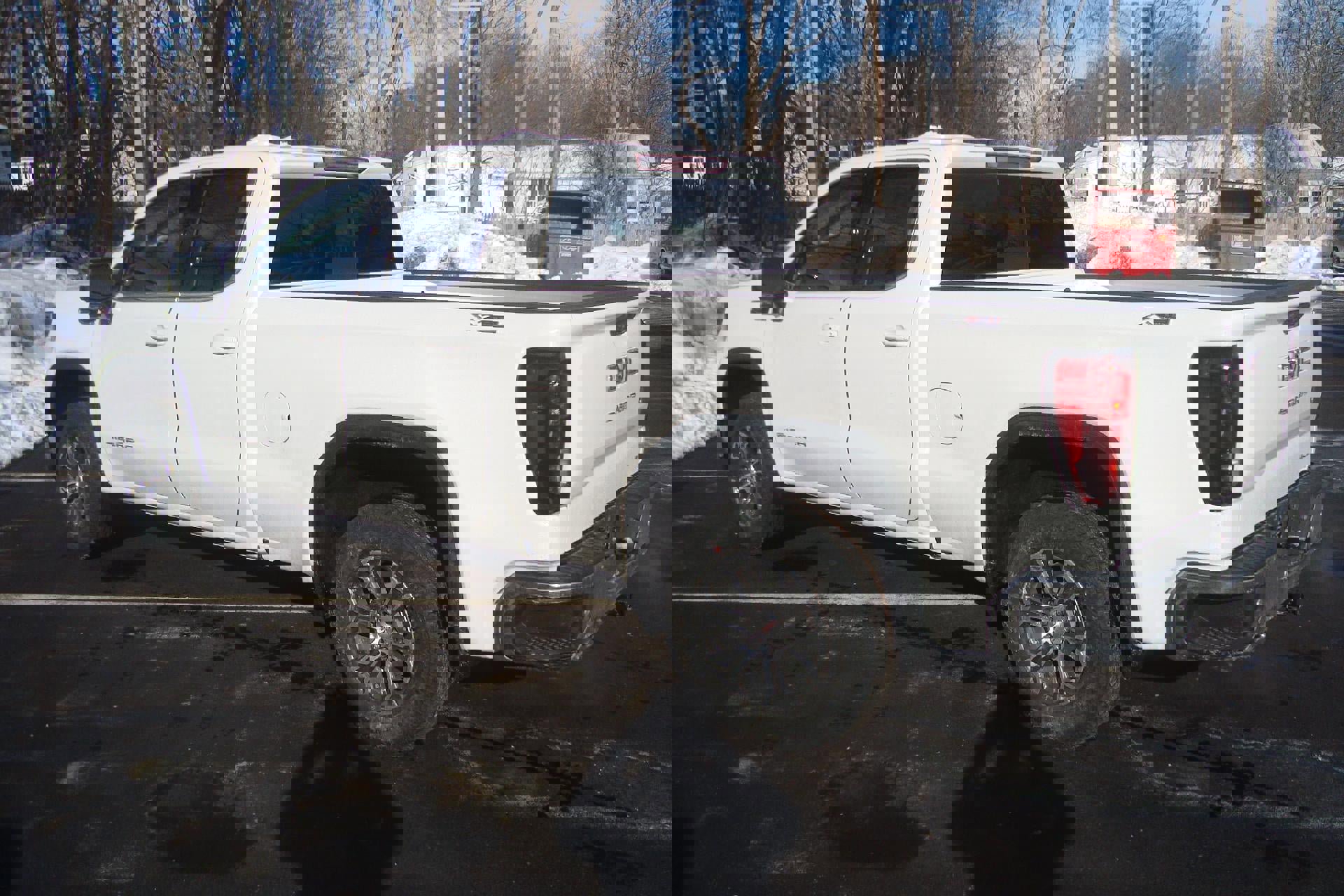 New 2026 GMC Sierra 1500 SLE w/ X31 Off-Road Package image 5