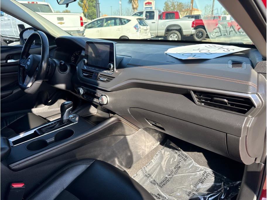 Used 2021 Nissan Altima 2.5 SR image 13